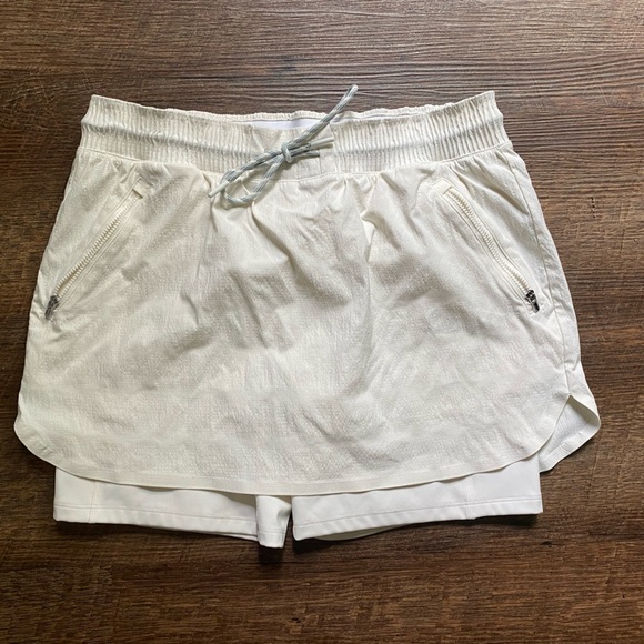 ATHLETA Trekkie North Skort SPF hiking active shorts size 10 magnolia white EUC - Picture 10 of 15
